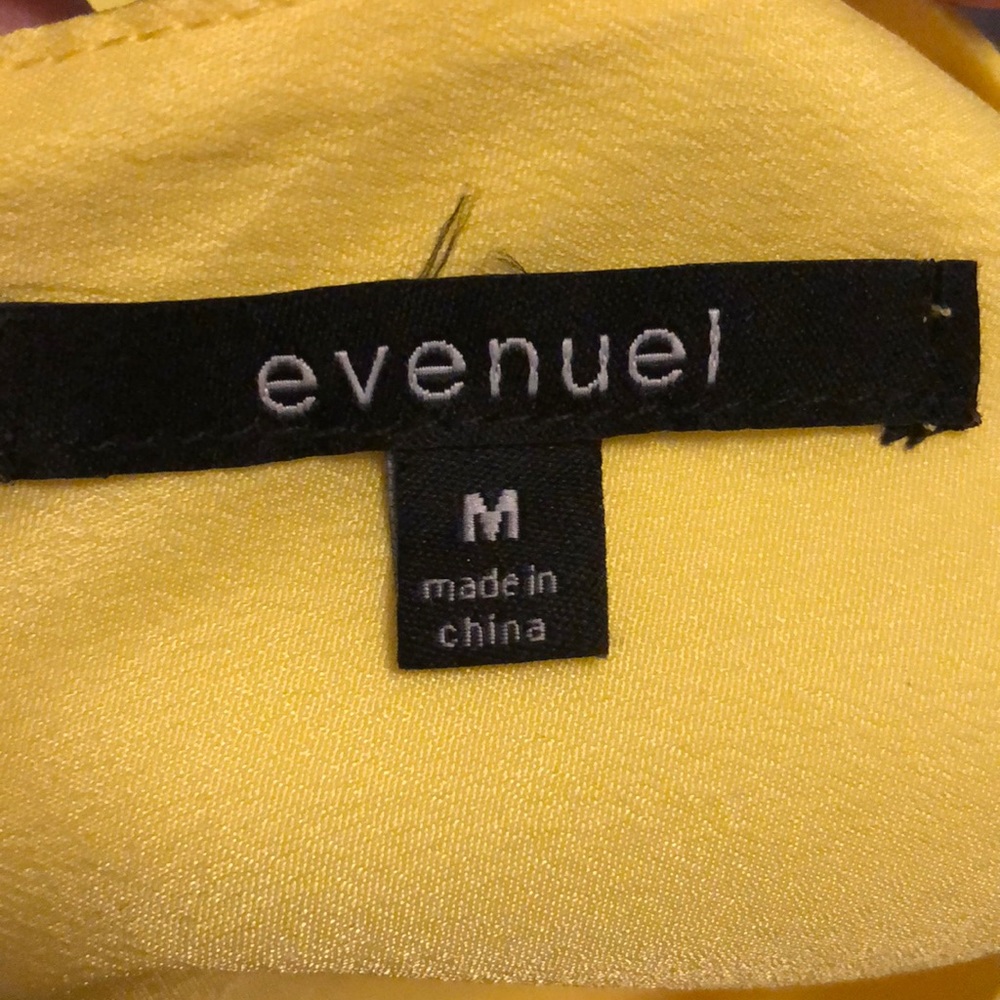 Yellow romper - Picture 3 of 3
